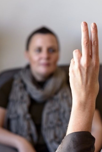 client+doing+EMDR+therapy+with+therapist;+therapist+in+philadelphia;+emdr+therapist+philadelphia;+emdr+therapy+philadelphia;+19121;+19130;+19147;+19104